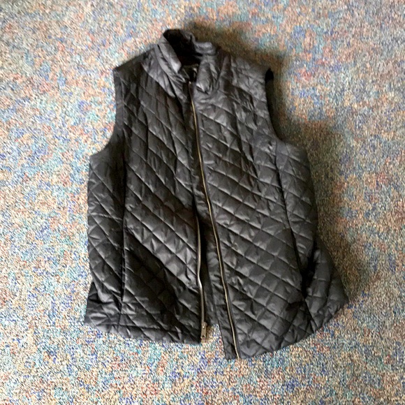 BANANA REPUBLIC black quilted vest EUC - Picture 1 of 4